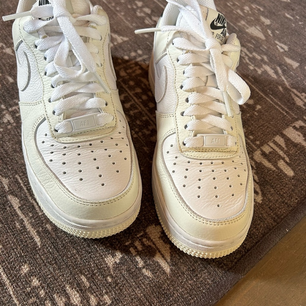 Nike Custom Air Force 1 Low White and Cream with Black Heel Tab Sz 6 - Picture 6 of 12